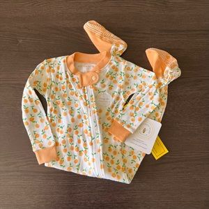 NWT Burt’s Bees footed pajamas 12M